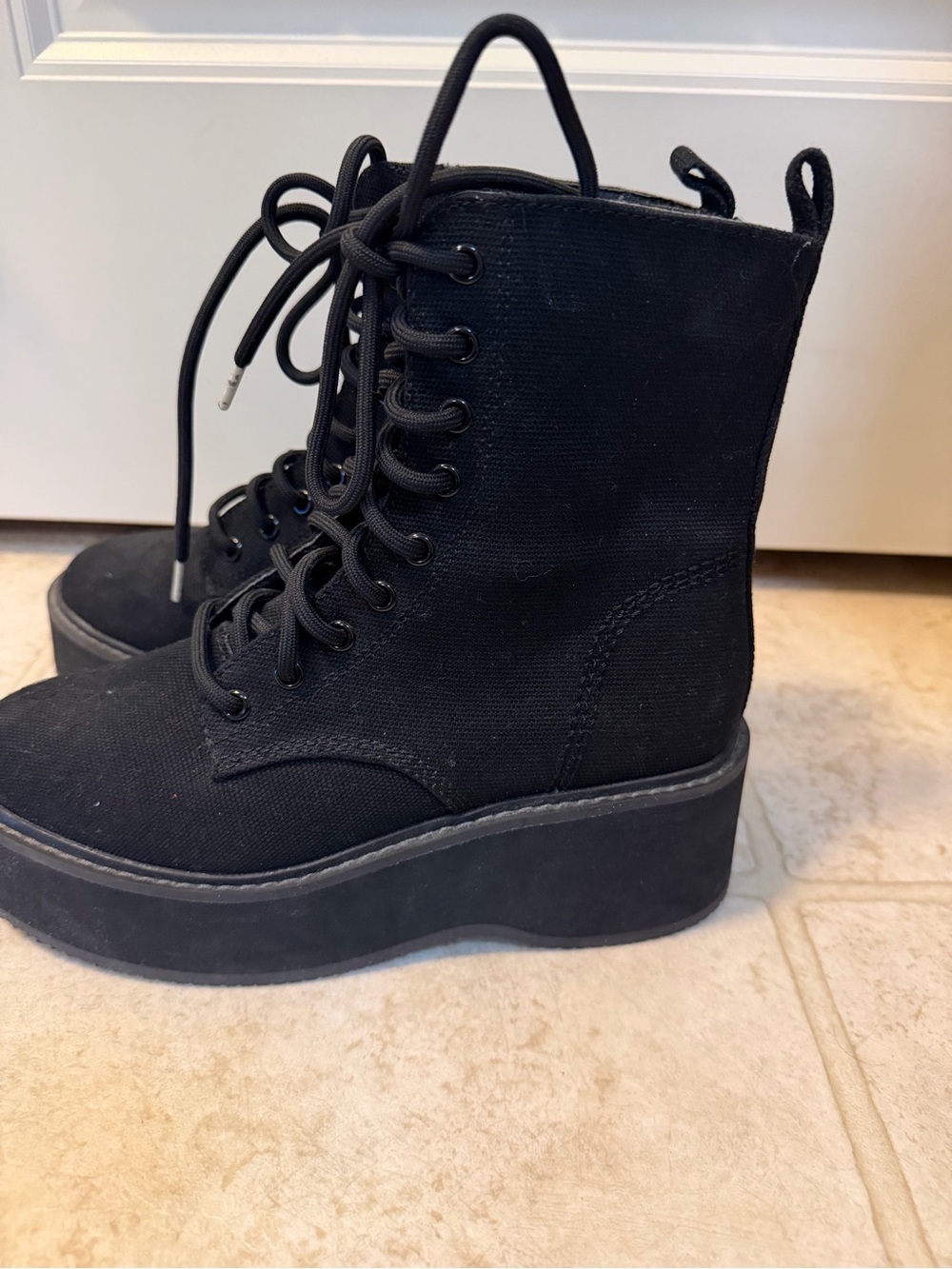 Steve Madden Black Platform Lace-Up Ankle Boots - Women's